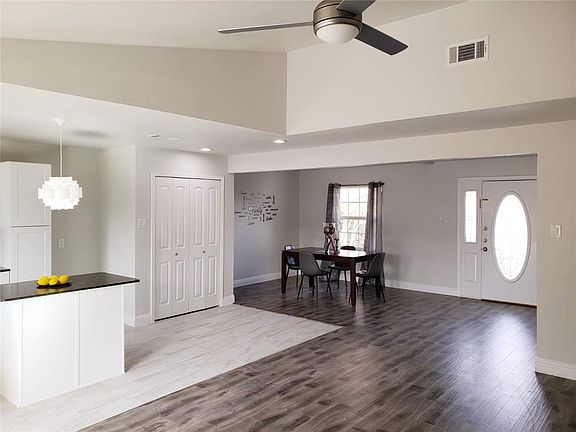 2nd image of 5029 Leameadow Dr