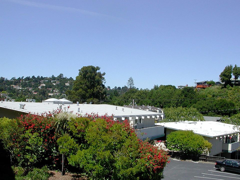 1st image of 14 Garden Ct APT 5