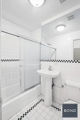 Rented by Bond New York | media 45