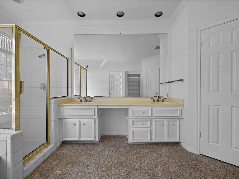 5803 Ancient Oaks Dr — Photo 25