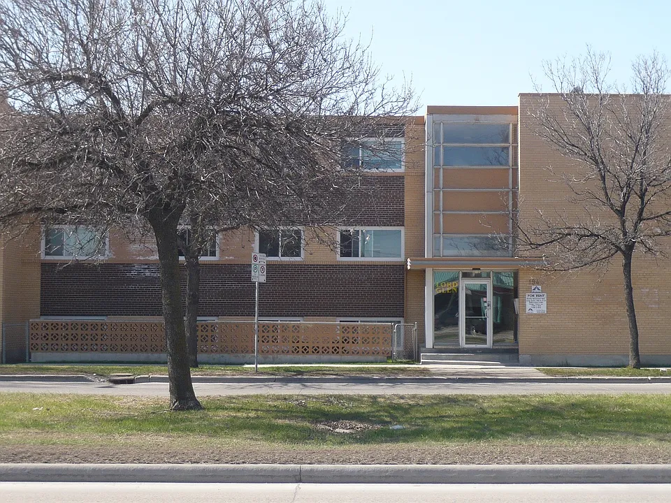 1944 Main St #2