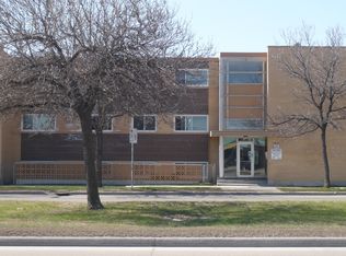 1944 Main St #1, Winnipeg, MB R2V 2B4