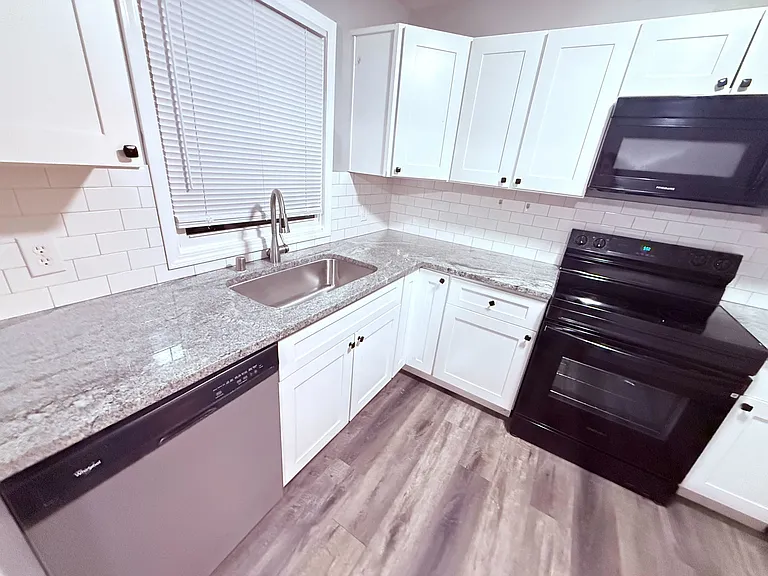 6109 Richmond Ave — Photo 17