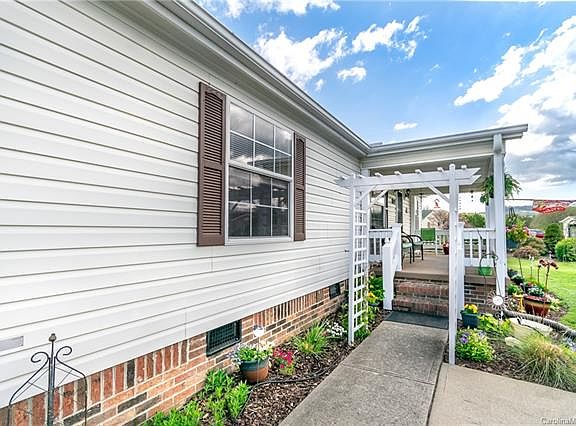 2nd image of 441 Riverwind Dr