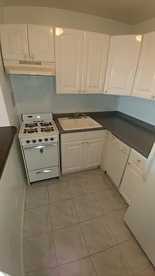 Rented by Metro Garden Realty NYC | media 35