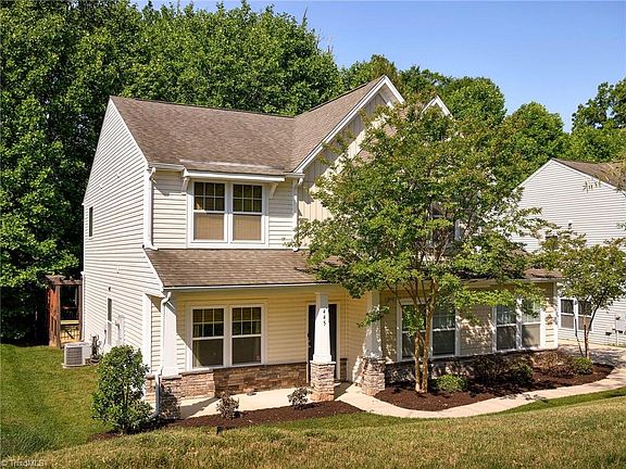 2nd image of 445 Shady Grove Ct
