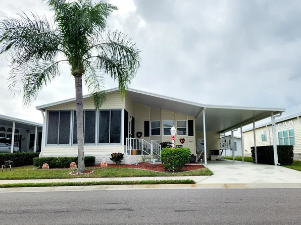 8703 26th Dr E, Palmetto, FL 34221