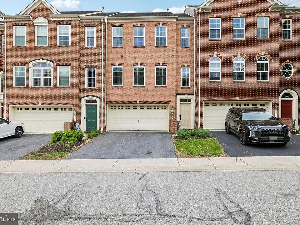 1st image of 2073 Crescent Moon Ct #2