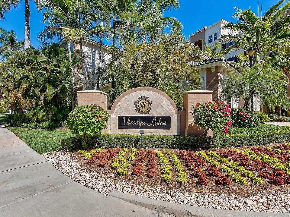 1660 Renaissance Commons Blvd #2421