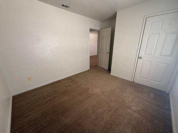 5th image of 3301 Hereford Ln APT A