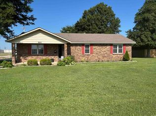 887 S Garfield Ave, Piggott, AR 72454