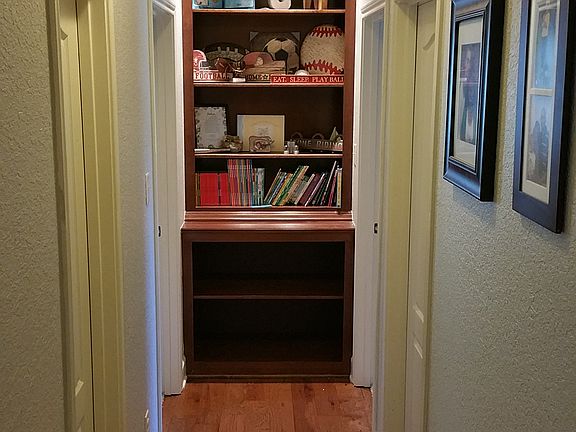 3rd image of 7403 Palisades Dr