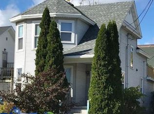 511 Central St UPPR A, Oshkosh, WI 54901