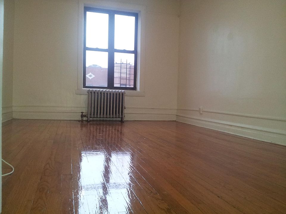 2nd image of 135 Clarkson Ave