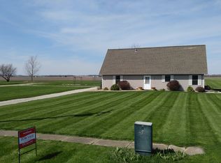 12451 S Valley Rd, Princeville, IL 61559