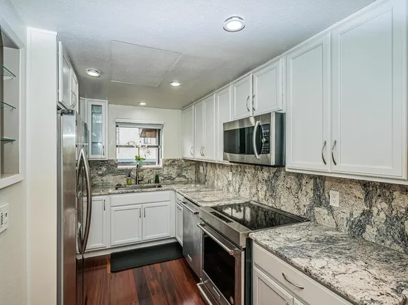 4566 W Point Loma Blvd, San Diego, CA