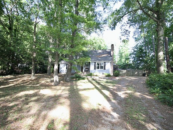 2nd image of 30 Foxhil Dr