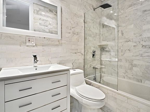 4th image of 228A Palmetto St #1