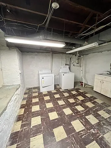 410 W 9th St — Photo 12