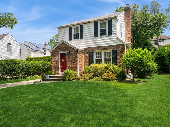 212 Fernwood Ter