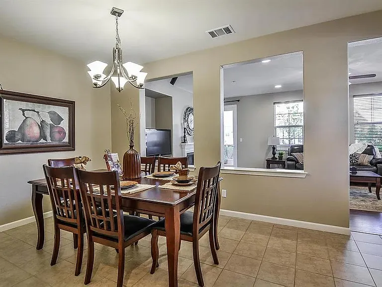 5230 Fioli Loop — Photo 8