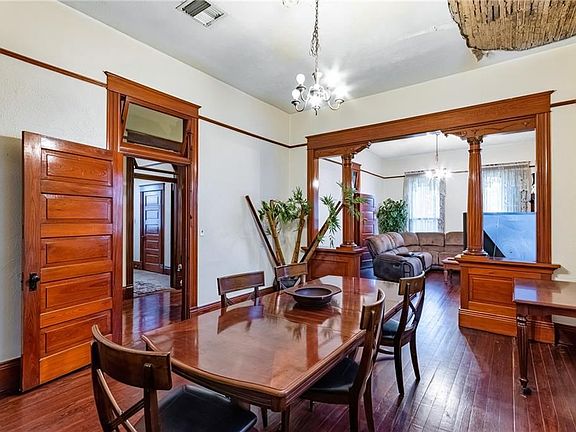 5th image of 640 Caffin Ave