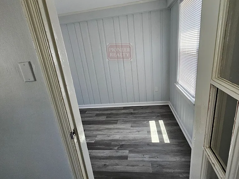 2331 Fleet Ave — Photo 14