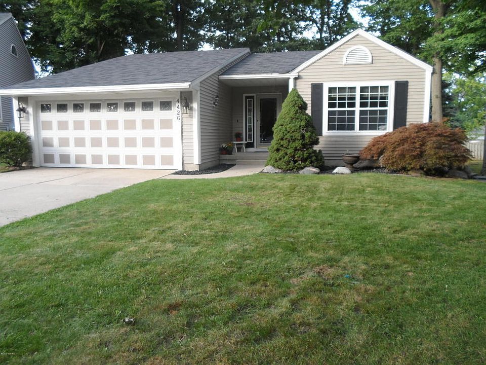 1st image of 4426 Summertime Ct SE