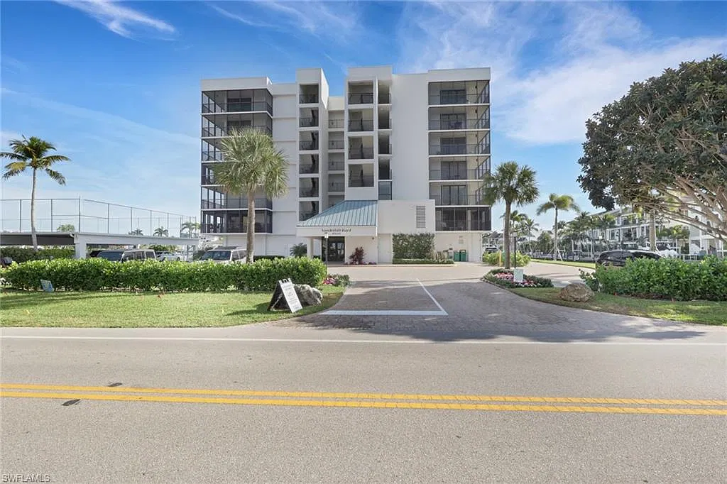 1 bed, 1.0 bath, 1045 sqft, $8,500 — Photo 1