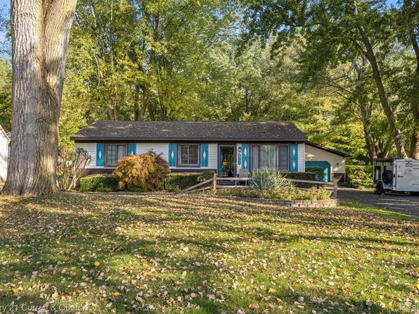 8751 Speedway Dr, Shelby Township, MI 48317