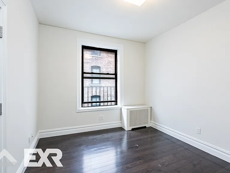 526 W 111th St #5E — Photo 9