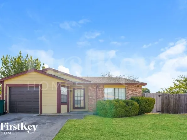 415 Justice Dr, Cedar Hill, TX 75104