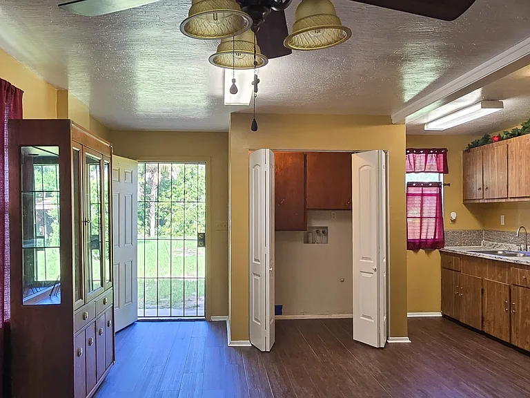 3788 W Railroad Ave — Photo 8