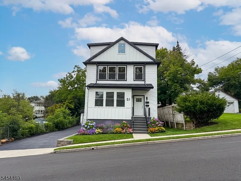 51 John Ryle Ave #B