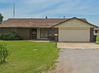 712 E Cedar Ridge St, Ringwood, OK 73768