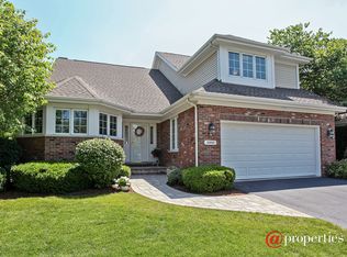 33015 N Stone Manor Dr, Grayslake, IL 60030