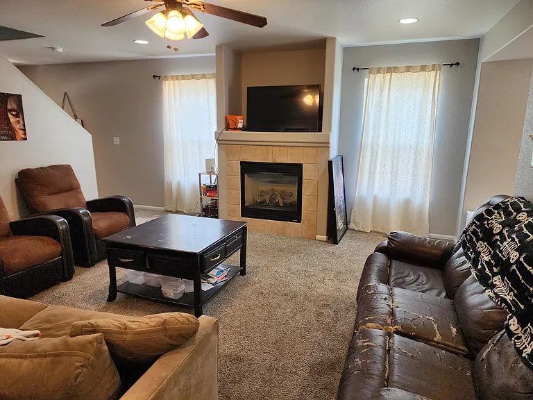 1894 Dove Creek Cir — Photo 21