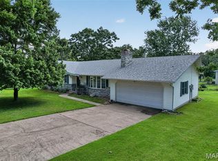 22818 Pioneer Dr, Lebanon, MO 65536