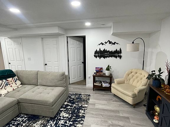 2nd image of 5458 W Aristada Ave