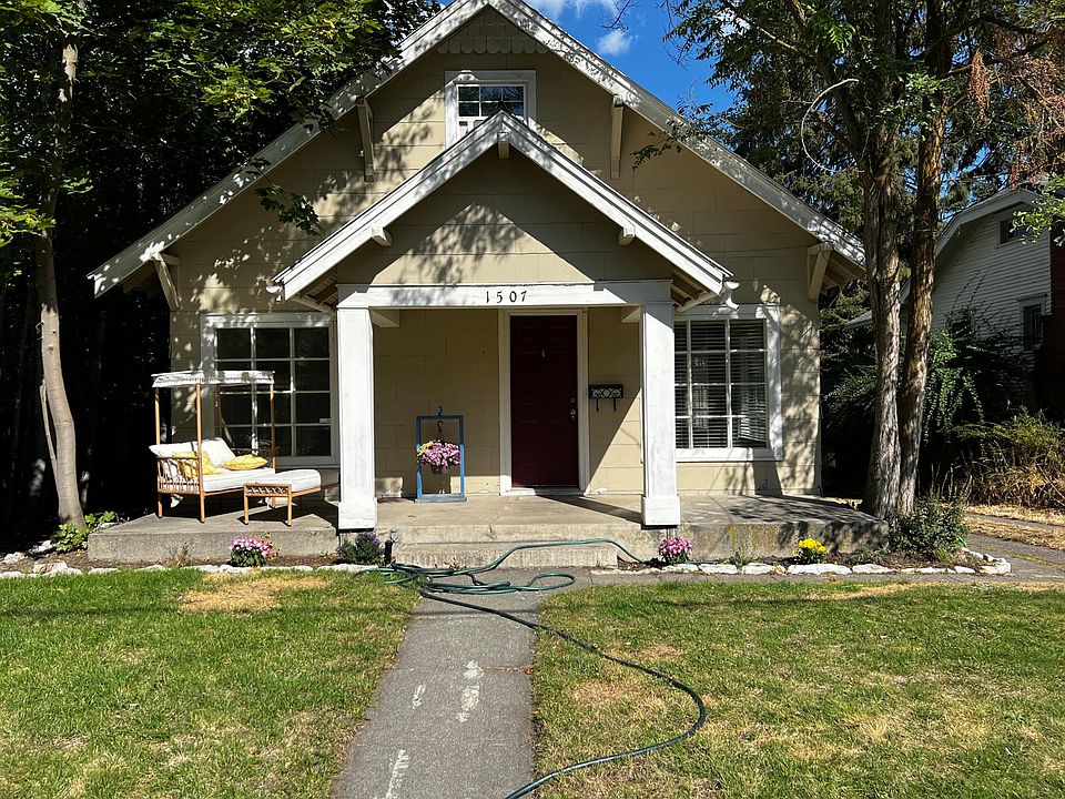 Great Perry Street Bungalow
