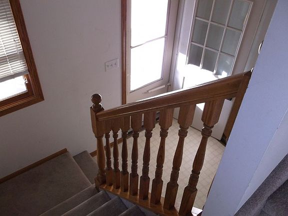 3rd image of 612 1st St