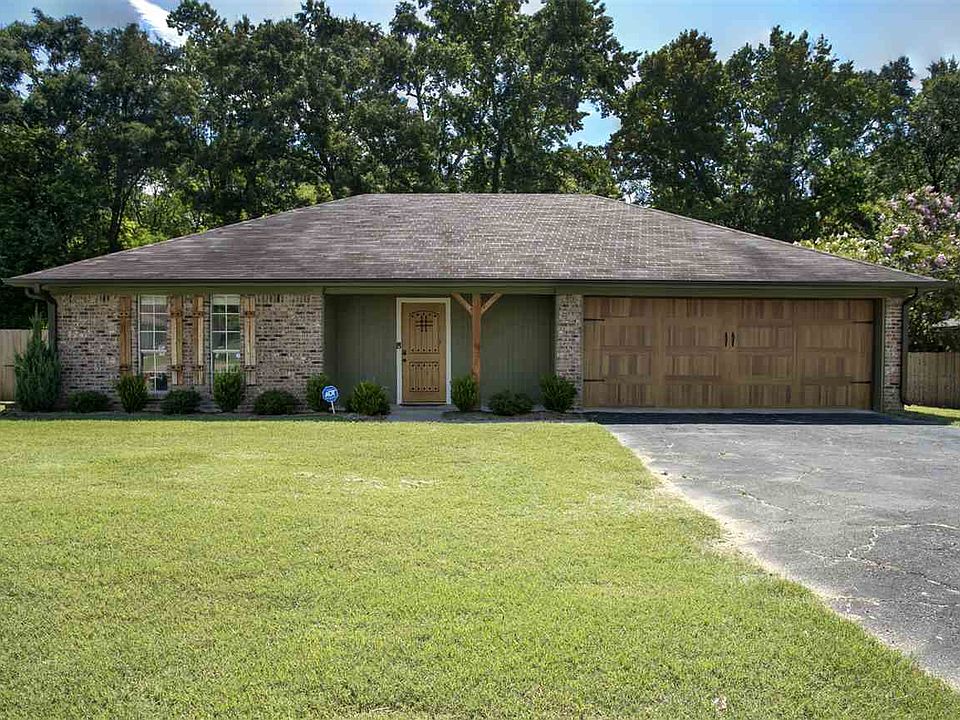 1st image of 916 Robin Ln