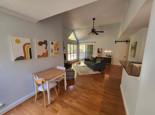 2502 Cranbrook Ln APT 8, Charlotte, NC 28207