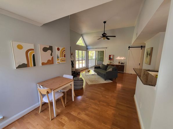 2502 Cranbrook Ln APT 8