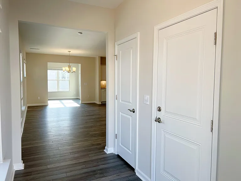 1508 Smoky Mountains St — Photo 3
