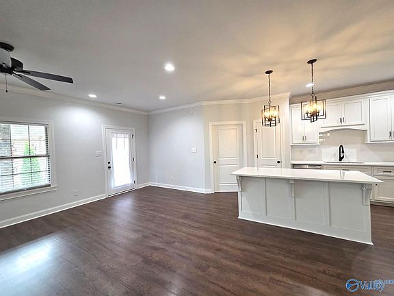 5th image of 3710 Sabine Ct SW