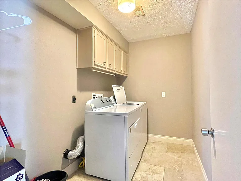 3023 Sam Houston Dr — Photo 28