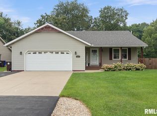 617 N Pekin Ln, Hanna City, IL