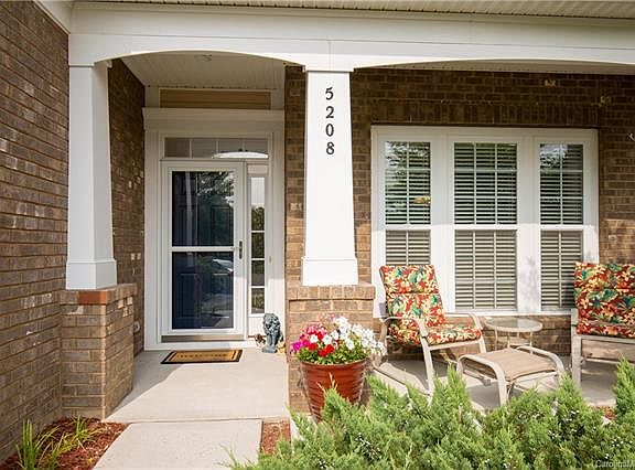 4th image of 5208 Cressingham Dr
