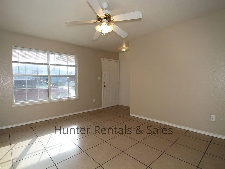 2809D Leroy Cir — Photo 3